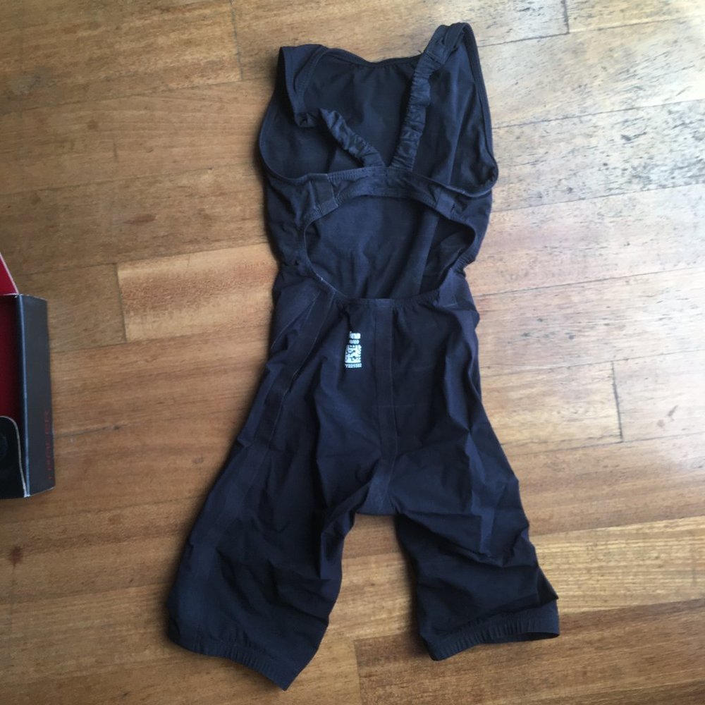 TYR Tech Swim Suit - Picture 2 of 9